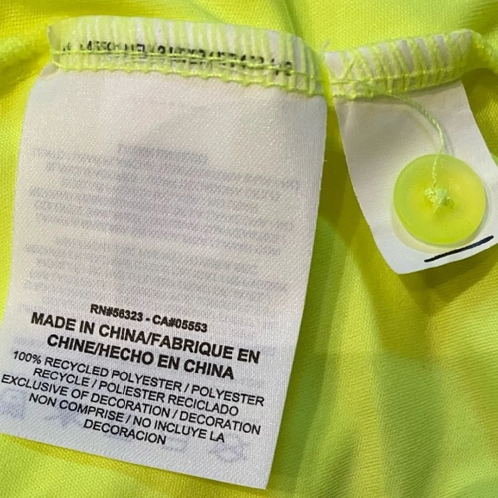 Nike Dri Fit Boy’s X Large 3 Button Collar Short Sleeve Neon‎ Yellow Golf Shirt